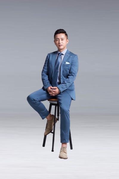 Zhijie Yu — CEO, Light & Shadow Shooting